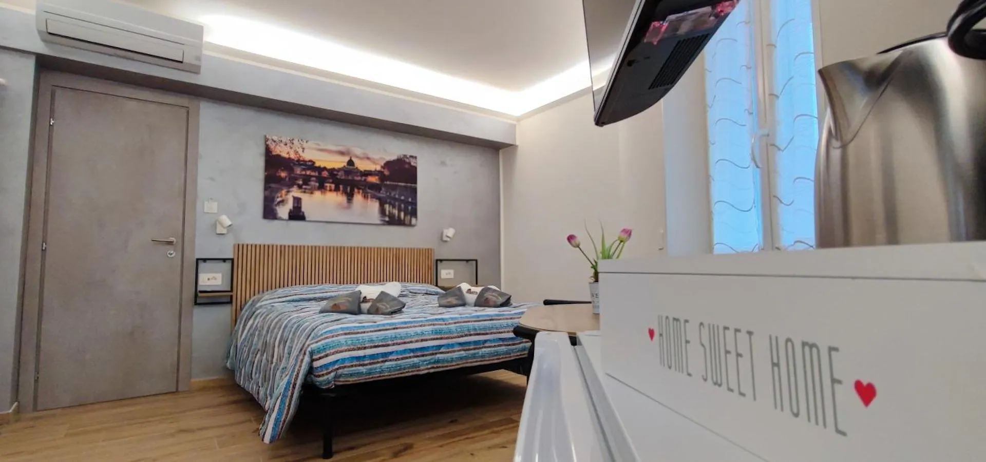 Rome Downtown Express Guest House O Affittacamere - Fast Connection To The City Centre