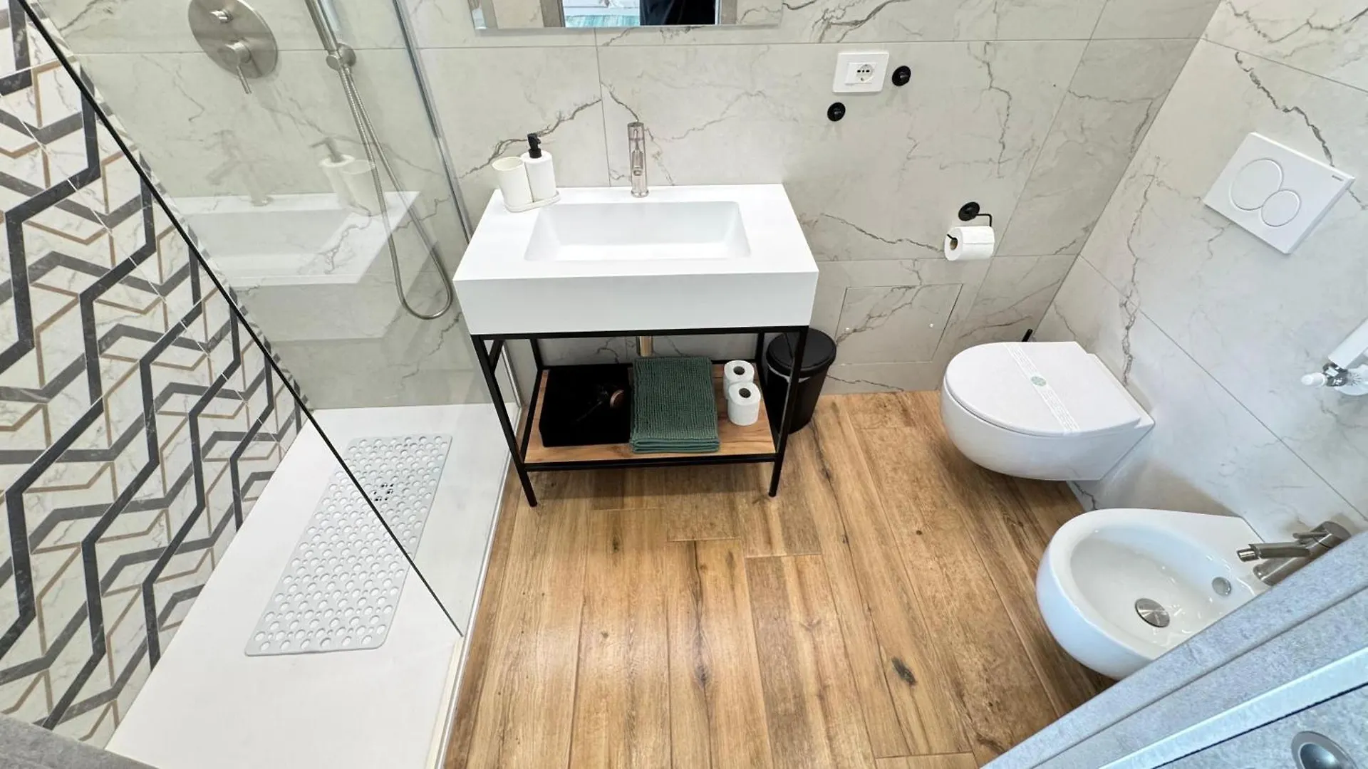 Rome Downtown Express Guest House - Lucio Sestio Metro A, Fast Connection To The City Centre
